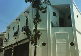 ZG Homestay Solo has Balcony rooms