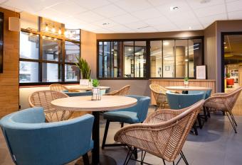 ibis Bordeaux Centre Meriadeck allows 18 year olds to book a room