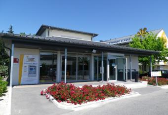 Premiere Classe Avignon Parc Des Expositions allows 18 year olds to book a room