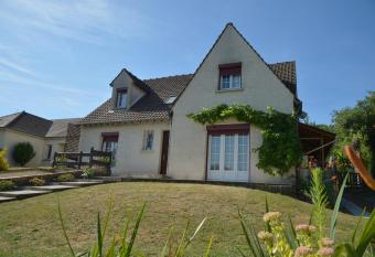 Le Calme De la Campagne au Sud de Paris has Balcony rooms