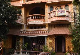 Monalisa Lodge has Smoking rooms