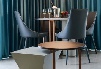 L - Suites has Balcony rooms