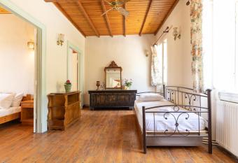 Katerina House by Konnect, Ipsos Corfu has Balcony rooms