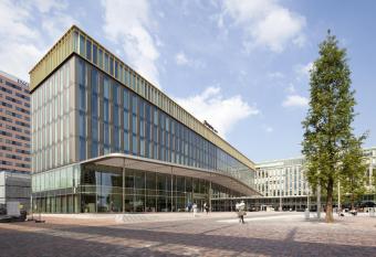 Hampton By Hilton Amsterdam Arena Boulevard allows 18 year olds to book a room