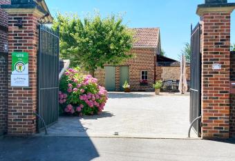 La Fermette has Balcony rooms