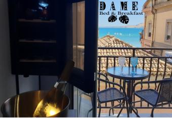 DAME Crotone has Balcony rooms