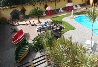 Paratibela Pousada allows 18 year olds to book a room