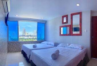 PyEnsa Cartagena has Balcony rooms