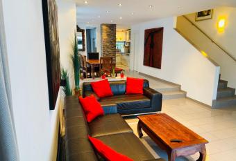 LUXURY STAY SALZBURG City has Balcony rooms