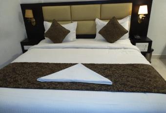 saravanaa residency allows 18 year olds to book a room