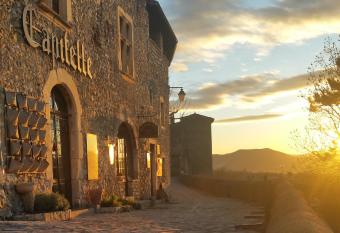 La Capitelle has Balcony rooms