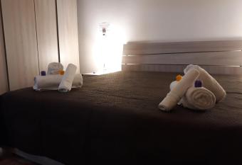 Brevi alloggi plum has Balcony rooms