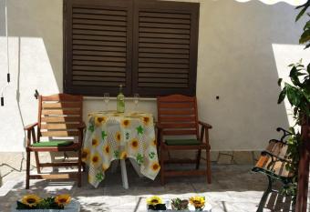 Apartman Manuela has Balcony rooms