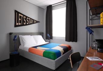 The Social Hub Rotterdam has Balcony rooms