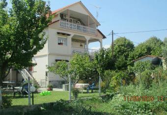 Villa Penelope has Balcony rooms