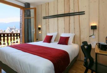 H  tel Restaurant La Buffe allows 18 year olds to book a room