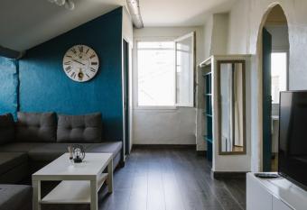 Appart climatis   style loft allows 18 year olds to book a room