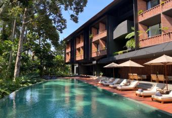 Titik Dua allows 18 year olds to book a room