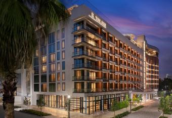 The Ben, Autograph Collection has Balcony rooms