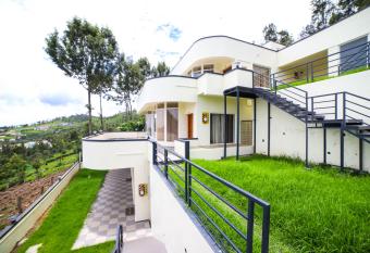 Aira Residency has Balcony rooms