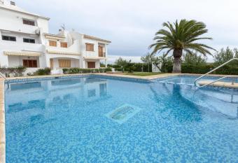 Secreto has Balcony rooms