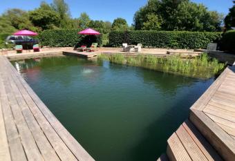 Piglets Boutique Country Stay allows 18 year olds to book a room