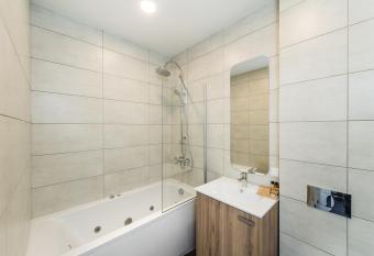 Zaliakalnio terasos apartamentai has Balcony rooms