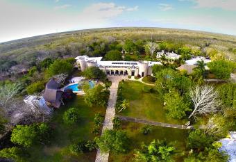 Hacienda Kaan Ac has Balcony rooms