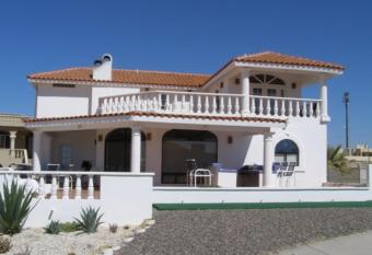 Casa Las Vistas del Mar by FMI Rentals has Balcony rooms