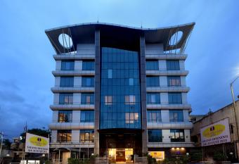 Incredible One Hotel allows 18 year olds to book a room