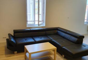 Suite Boudet 16 allows 18 year olds to book a room