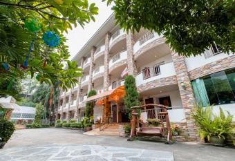 Selina Place has Balcony rooms