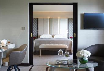 Four Seasons Hotel has rooms with a private hot tub