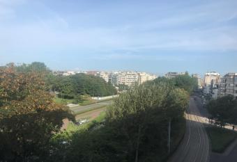 Apartment Thalassa5@sea allows 18 year olds to book a room