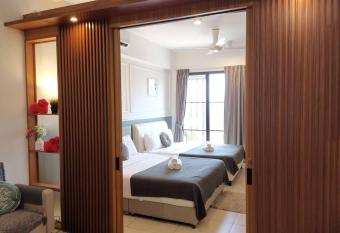 Midhill Service Aparment Genting Highlands has Balcony rooms