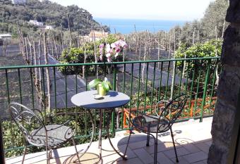 Agriturismo La Lobra has Balcony rooms