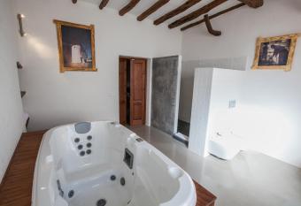 Agroturismo Can Pere Sord allows 18 year olds to book a room