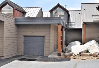 Forest Park 3 bed 4 Bath Twnhm HTJM has Balcony rooms