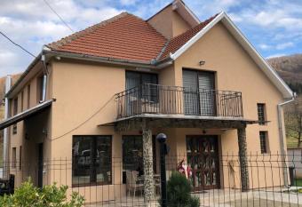 Casa Larisa has Balcony rooms