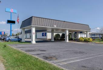 Motel 6 Staunton Va allows 18 year olds to book a room
