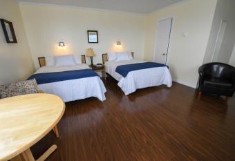 Motel Nouvel Horizon allows 18 year olds to book a room