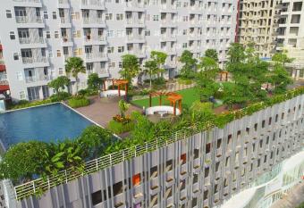 Vida View Apartement, Tower Asthon Unit 20 P has Balcony rooms