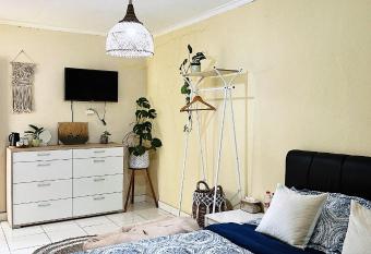 Omah Kebon Kalasan has Balcony rooms