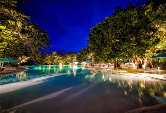 Tambuli Seaside Resort and Spa has Balcony rooms