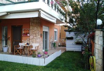 The House At The Pines allows 18 year olds to book a room