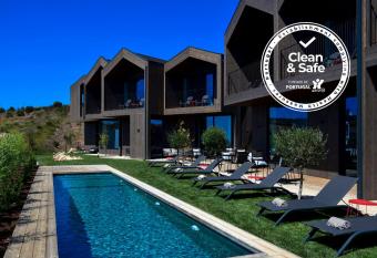 Dream Guincho allows 18 year olds to book a room