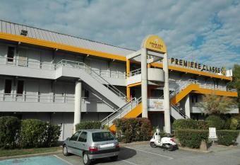 Premiere Classe Grenoble Sud - Gieres Universite allows 18 year olds to book a room