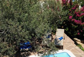 Anemone Residence has Balcony rooms