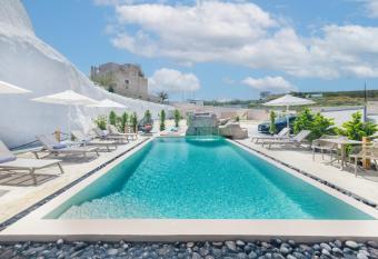 Santoterra Antigua Suites has Balcony rooms