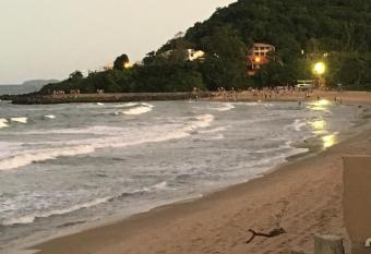 Casa BEIRA MAR Praia do Grant em Barra Velha-SC has Smoking rooms